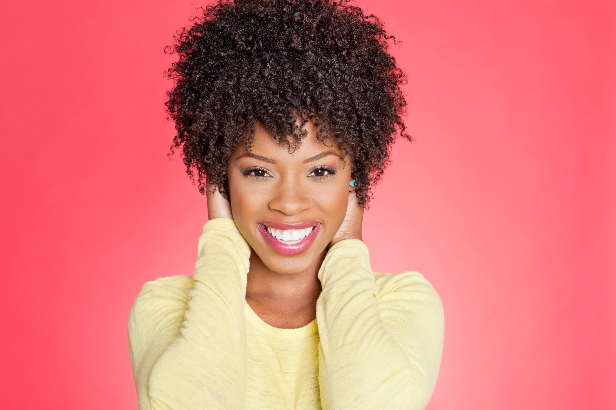 Short curly hair: hairstyles you don't want to miss